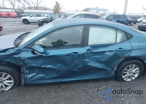 2026 Toyota Camry Le z USA, uszkodzony, nr VIN 4T1DAACK4TU210160